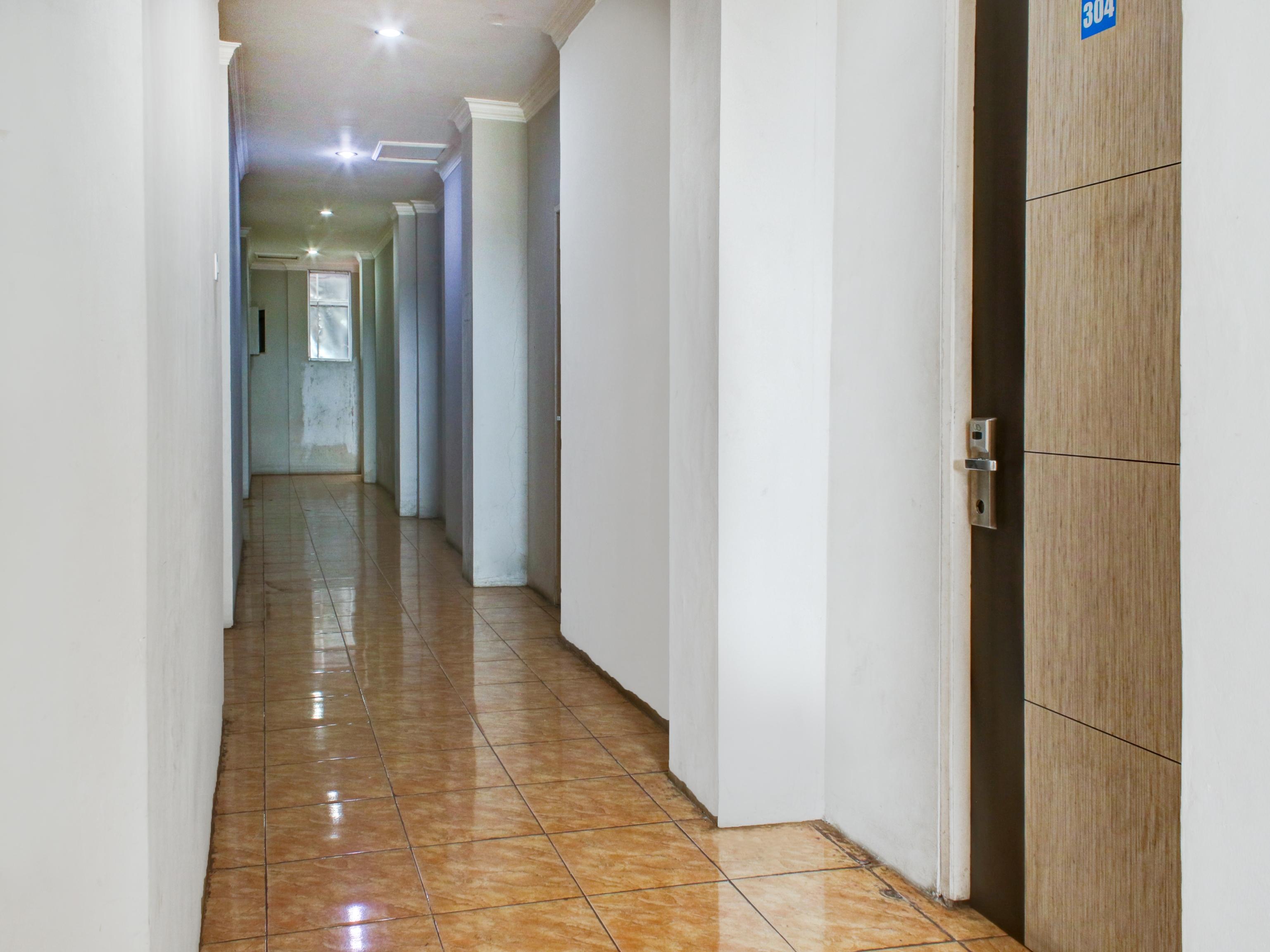 Reddoorz Syariah Near Q-Mall Banjarbaru Martapura  Екстер'єр фото
